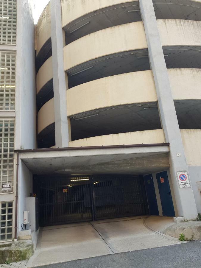 Vicolo Apartment, Pedestrian Centre, 2Bdr, 2,5 Bth, Aircondo, Private Parking, Easy To Train And Ferries, City Life La Spezia Bagian luar foto