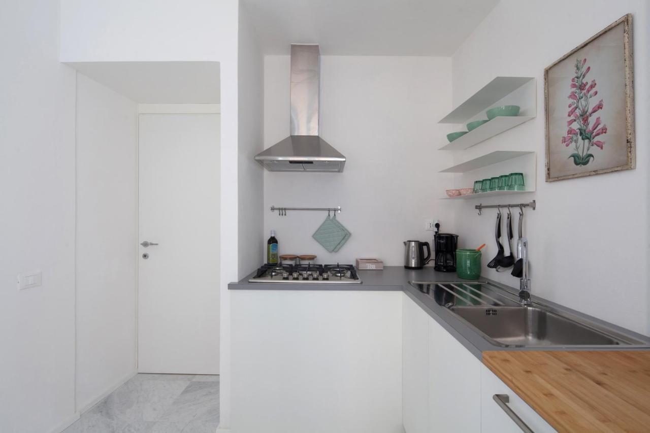 Vicolo Apartment, Pedestrian Centre, 2Bdr, 2,5 Bth, Aircondo, Private Parking, Easy To Train And Ferries, City Life La Spezia Bagian luar foto