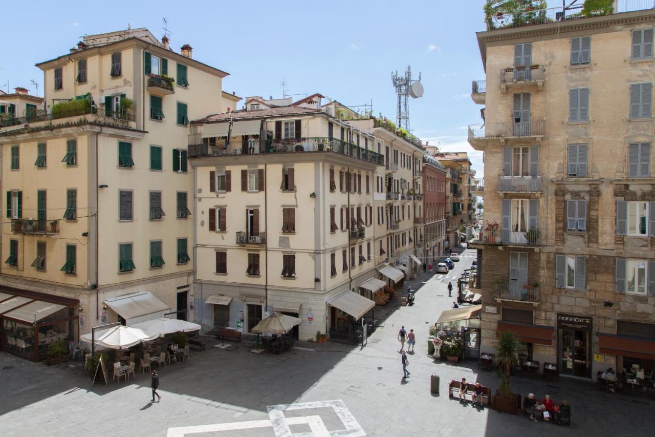 Vicolo Apartment, Pedestrian Centre, 2Bdr, 2,5 Bth, Aircondo, Private Parking, Easy To Train And Ferries, City Life La Spezia Bagian luar foto